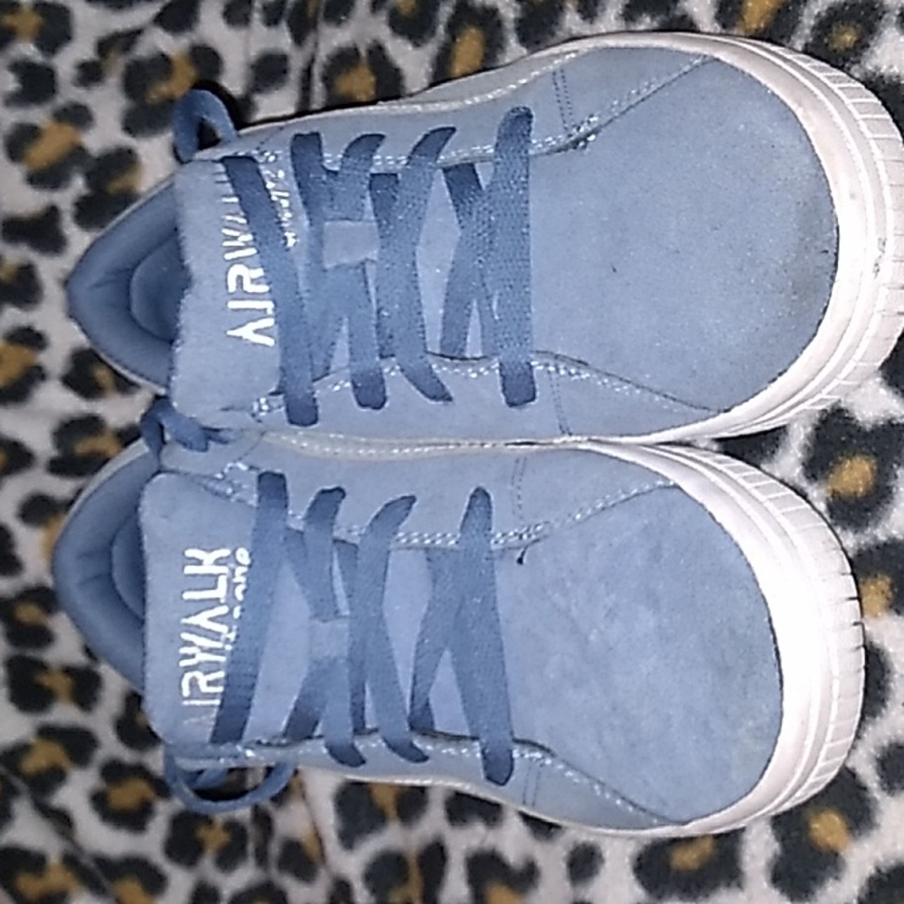 Airwalk sneakers